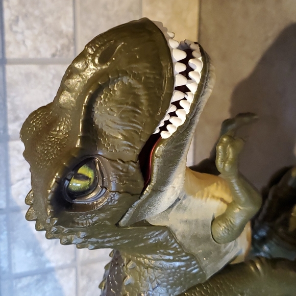 Zuru Dinosaur Chomping and Walking  Action Figure - Picture 1 of 11